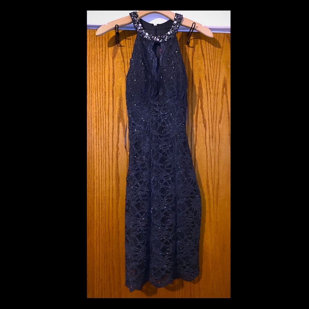 Elegant dress, short and gray,sleeveless,stretchy